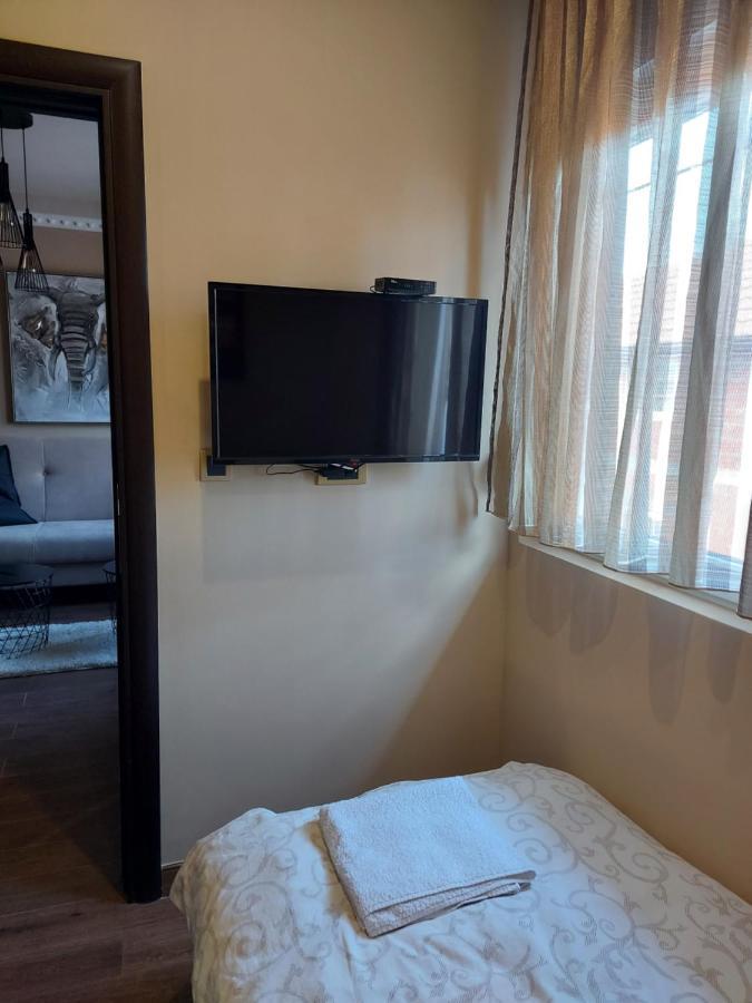 Exclusive Apartment *